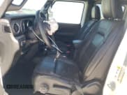 ✅ 2018 Jeep Wrangler Unlimited Sahara • VIN: 1C4HJXEN7JW244014 • Lot: 86767865. Wystawiony na Copart z przebiegiem 43 344 mil. Bezpłatny archiwum sprzedaży aukcyjnych z USA i szczegółowy raport historii pojazdu na DreamBid. Zdjęcie 7.