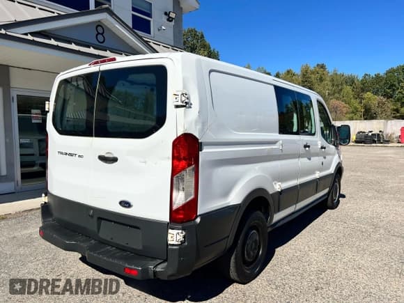 ✅ 2017 Ford Transit • VIN: 1FTYE1ZM3HKA13258 • Lot: 85299445. Wystawiony na Copart z przebiegiem 213 530 mil. Bezpłatny archiwum sprzedaży aukcyjnych z USA i szczegółowy raport historii pojazdu na DreamBid. Zdjęcie 4.