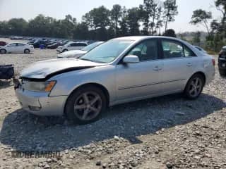 2008 Hyundai Sonata SE z VIN 5NPEU46CX8H312599, wystawiony jako Copart lot #81227615 z przebiegiem 229 539 mil mil oraz Szkoda całkowita • Salvage title. Historia ofert i sprzedaży dostępna na DreamBid. Obrazek 1.