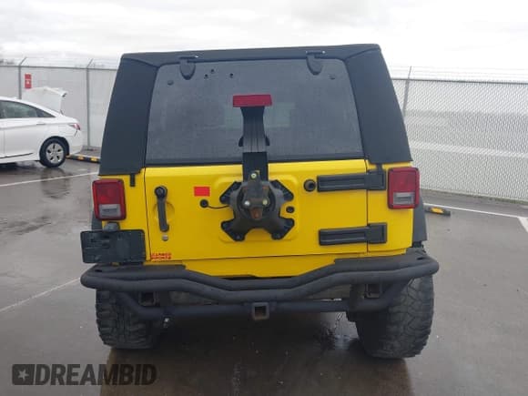 ✅ 2008 Jeep Wrangler Unlimited X • VIN: 1J4GA39188L645430 • Lot: 41931639. Wystawiony na IAAI z przebiegiem 172 837 mil. Bezpłatny archiwum sprzedaży aukcyjnych z USA i szczegółowy raport historii pojazdu na DreamBid. Zdjęcie 16.