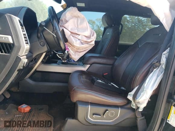 ✅ 2017 Ford F-150 XL • VIN: 1FTEW1EG7HFB61132 • Lot: 83842065. Listed on Copart with 86,507 mi. Free auction sales archive from the USA and detailed vehicle history report at DreamBid. Image 7.