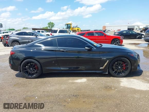 ✅ 2020 Infiniti Q60 Red Sport 400 • VIN: JN1FV7EK0LM400011 • Lot: 42110498. Listed on IAAI with 112,257 mi. Free auction sales archive from the USA and detailed vehicle history report at DreamBid. Image 13.