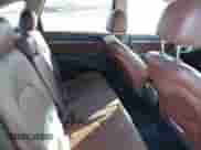 2012 Hyundai Veracruz Limited с VIN KM8NU4CC6CU185588, выставлен на аукционе IAAI как лот 41455986 с пробегом 175 675 миль миль и . История ставок и продаж доступна на DreamBid. Изображение 8.