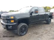 ✅ 2017 Chevrolet Silverado 2500HD LT • VIN: 1GC1KVEY7HF120235 • Lot: 43450105. Wystawiony na IAAI z przebiegiem 110 417 mil. Bezpłatny archiwum sprzedaży aukcyjnych z USA i szczegółowy raport historii pojazdu na DreamBid. Zdjęcie 2.
