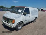 ✅ 1990 GMC Safari • VIN: 1GTDM19Z2LB526653 • Lot: 42565187. Listed on IAAI with 115,152 mi. Free auction sales archive from the USA and detailed vehicle history report at DreamBid. Image 2.