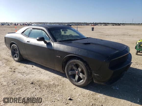 ✅ 2010 Dodge Challenger R/T Classic • VIN: 2B3CJ5DT6AH289394 • Lot: 85922854. Wystawiony na Copart z przebiegiem 162 770 mil. Bezpłatny archiwum sprzedaży aukcyjnych z USA i szczegółowy raport historii pojazdu na DreamBid. Zdjęcie 4.