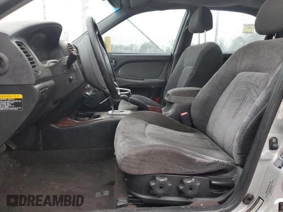 ✅ 2005 Hyundai Sonata GLS • VIN: KMHWF35H45A165863 • Лот: 82361594. Опубликован ранее на Copart с пробегом 75 162 миль. Бесплатный доступ к архиву аукционных продаж из США и подробный отчёт об истории автомобиля на DreamBid. Изображение 7.