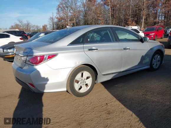 ✅ 2012 Hyundai Sonata Hybrid • VIN: KMHEC4A44CA059312 • Лот: 43703317. Опубликован ранее на IAAI с пробегом 117 598 миль. Бесплатный доступ к архиву аукционных продаж из США и подробный отчёт об истории автомобиля на DreamBid. Изображение 4.
