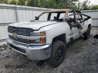 ✅ 2015 Chevrolet Silverado 2500HD LT • VIN: 1GC1KVE86FF136892 • Lot: 66849745. Wystawiony na Copart z przebiegiem Nie podano. Bezpłatny archiwum sprzedaży aukcyjnych z USA i szczegółowy raport historii pojazdu na DreamBid. Zdjęcie 1.