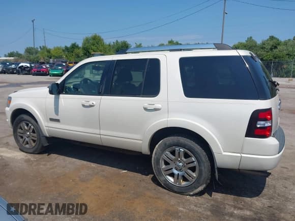 ✅ 2008 Ford Explorer Limited • VIN: 1FMEU75E78UA57156 • Lot: 42895715. Wystawiony na IAAI z przebiegiem 215 365 mil. Bezpłatny archiwum sprzedaży aukcyjnych z USA i szczegółowy raport historii pojazdu na DreamBid. Zdjęcie 14.