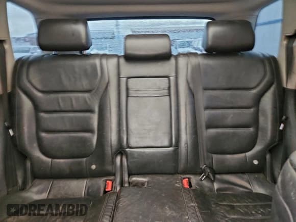 ✅ 2013 Volkswagen Touareg Sport • VIN: WVGEP9BP6DD004242 • Lot: 94153945. Listed on Copart with 185,915 mi. Free auction sales archive from the USA and detailed vehicle history report at DreamBid. Image 10.