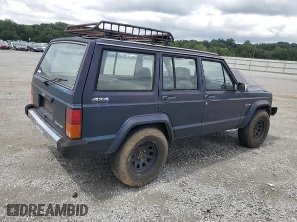 ✅ 1989 Jeep Cherokee • VIN: 1J4FJ38L0KL401891 • Lot: 70126035. Listed on Copart with 143,969 mi. Free auction sales archive from the USA and detailed vehicle history report at DreamBid. Image 3.