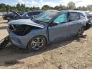 ✅ 2023 Ford Escape ST-Line • VIN: 1FMCU9MN6PUA61556 • Lot: 71551965. Wystawiony na Copart z przebiegiem Nie podano. Bezpłatny archiwum sprzedaży aukcyjnych z USA i szczegółowy raport historii pojazdu na DreamBid. Zdjęcie 1.