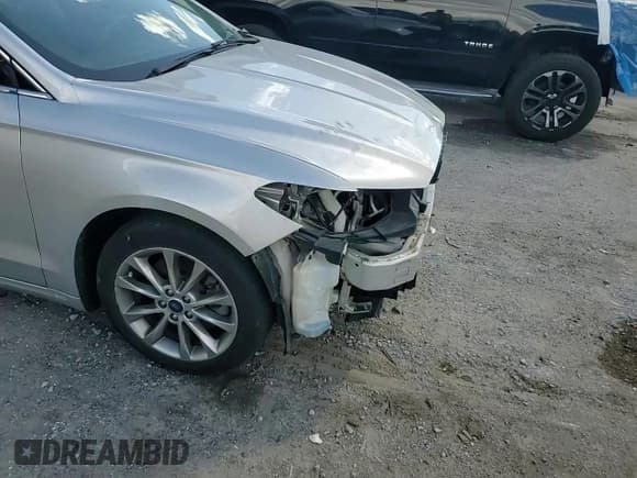 ✅ 2017 Ford Fusion Titanium • VIN: 3FA6P0SU5HR209693 • Lot: 84644695. Listed on Copart with 72,441 mi. Free auction sales archive from the USA and detailed vehicle history report at DreamBid. Image 13.