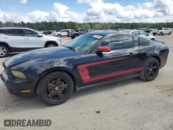 ✅ 2010 Ford Mustang V6 • VIN: 1ZVBP8AN0A5134117 • Lot: 80562895. Wystawiony na Copart z przebiegiem 167 658 mil. Bezpłatny archiwum sprzedaży aukcyjnych z USA i szczegółowy raport historii pojazdu na DreamBid. Zdjęcie 1.