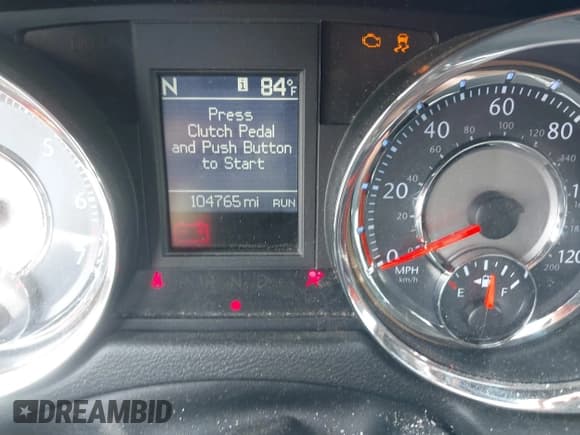 ✅ 2015 Chrysler Town & Country Touring L • VIN: 2C4RC1CG6FR520800 • Lot: 42988207. Listed on IAAI with 104,765 mi. Free auction sales archive from the USA and detailed vehicle history report at DreamBid. Image 7.