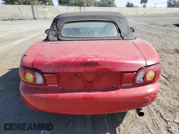 ✅ 1999 Mazda MX-5 Miata • VIN: JM1NB3531X0107332 • Lot: 75381054. Wystawiony na Copart z przebiegiem 185 279 mil. Bezpłatny archiwum sprzedaży aukcyjnych z USA i szczegółowy raport historii pojazdu na DreamBid. Zdjęcie 6.