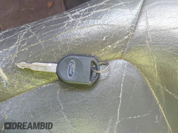 ✅ 2002 Ford Explorer Sport Trac Value • VIN: 1FMZU77E62UB57271 • Lot: 43611483. Wystawiony na IAAI z przebiegiem 309 534 mil. Bezpłatny archiwum sprzedaży aukcyjnych z USA i szczegółowy raport historii pojazdu na DreamBid. Zdjęcie 11.