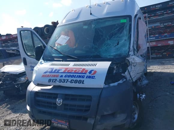 ✅ 2018 Ram ProMaster Cargo • VIN: 3C6TRVBG6JE122730 • Lot: 40410502. Wystawiony na IAAI z przebiegiem 60 200 mil. Bezpłatny archiwum sprzedaży aukcyjnych z USA i szczegółowy raport historii pojazdu na DreamBid. Zdjęcie 11.