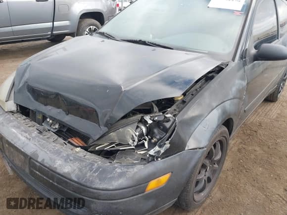 ✅ 2004 Ford Focus ZX3 • VIN: 3FAFP31Z44R125664 • Lot: 41204479. Wystawiony na IAAI z przebiegiem 224 898 mil. Bezpłatny archiwum sprzedaży aukcyjnych z USA i szczegółowy raport historii pojazdu na DreamBid. Zdjęcie 6.