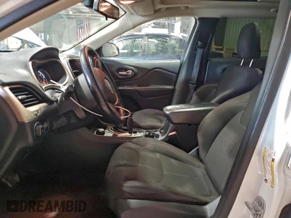 ✅ 2016 Jeep Cherokee Latitude • VIN: 1C4PJMCS5GW292879 • Lot: 94069225. Listed on Copart with 143,023 mi. Free auction sales archive from the USA and detailed vehicle history report at DreamBid. Image 7.