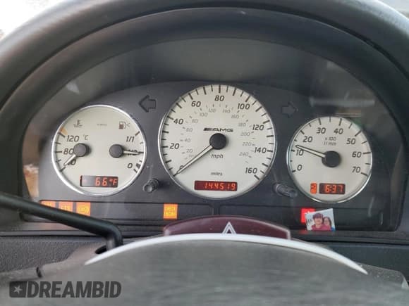 ✅ 2001 Mercedes-Benz M AMG • VIN: 4JGAB74E01A242078 • Лот: 64102894. Опубликован ранее на Copart с пробегом 144 519 миль. Бесплатный доступ к архиву аукционных продаж из США и подробный отчёт об истории автомобиля на DreamBid. Изображение 9.