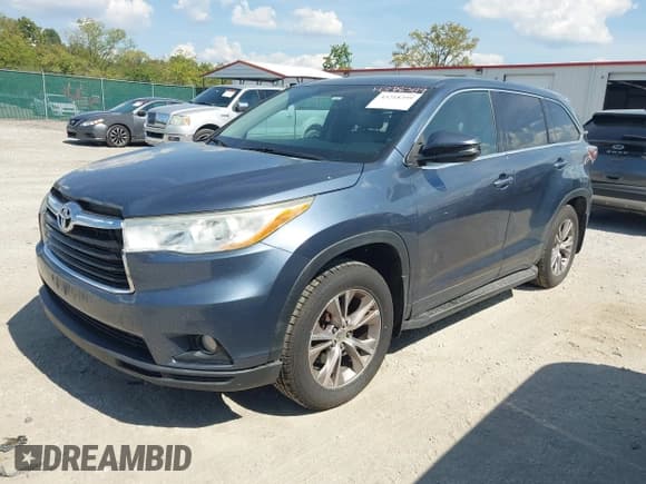 ✅ 2014 Toyota Highlander LE • VIN: 5TDBKRFH1ES013333 • Лот: 43218399. Опубликован ранее на IAAI с пробегом 200 672 миль. Бесплатный доступ к архиву аукционных продаж из США и подробный отчёт об истории автомобиля на DreamBid. Изображение 2.