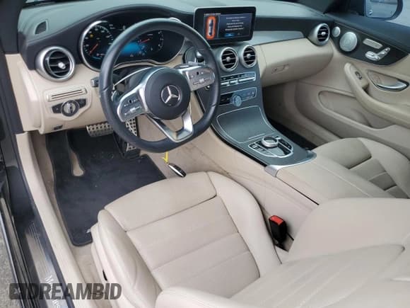 ✅ 2023 Mercedes-Benz C 300 • VIN: W1KWJ8DB4PG119498 • Lot: 84431445. Wystawiony na Copart z przebiegiem 35 691 mil. Bezpłatny archiwum sprzedaży aukcyjnych z USA i szczegółowy raport historii pojazdu na DreamBid. Zdjęcie 8.