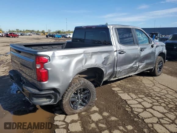 ✅ 2021 Chevrolet Silverado 1500 LT Trail Boss • VIN: 1GCPYFED6MZ337814 • Lot: 74052234. Wystawiony na Copart z przebiegiem 19 746 mil. Bezpłatny archiwum sprzedaży aukcyjnych z USA i szczegółowy raport historii pojazdu na DreamBid. Zdjęcie 3.