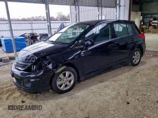 ✅ 2011 Nissan Versa S • VIN: 3N1BC1CP8BL511124 • Lot: 94119915. Listed on Copart with 13,885 mi. Free auction sales archive from the USA and detailed vehicle history report at DreamBid. Image 1.
