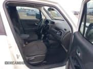 ✅ 2018 Jeep Renegade Latitude • VIN: ZACCJABBXJPJ04406 • Lot: 43107906. Wystawiony na IAAI z przebiegiem 116 447 mil. Bezpłatny archiwum sprzedaży aukcyjnych z USA i szczegółowy raport historii pojazdu na DreamBid. Zdjęcie 5.