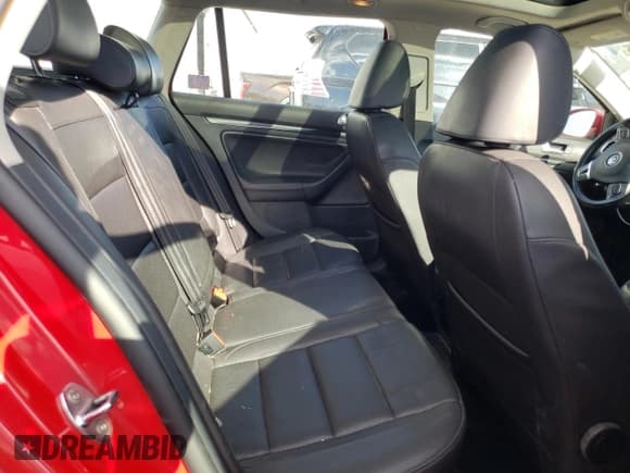 ✅ 2014 Volkswagen Jetta TDI • VIN: 3VWML7AJ2EM625395 • Lot: 42326045. Listed on Copart with 88,889 mi. Free auction sales archive from the USA and detailed vehicle history report at DreamBid. Image 10.