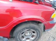 ✅ 1999 Lincoln Navigator • VIN: 5LMPU28A2XLJ30200 • Lot: 42880347. Wystawiony na IAAI z przebiegiem 127 713 mil. Bezpłatny archiwum sprzedaży aukcyjnych z USA i szczegółowy raport historii pojazdu na DreamBid. Zdjęcie 6.