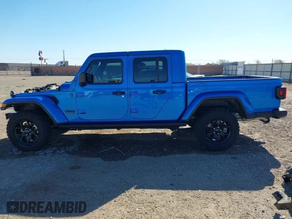 ✅ 2024 Jeep Gladiator Willys • VIN: 1C6HJTAG0RL123040 • Лот: 41849222. Опубликован ранее на IAAI с пробегом 14 989 миль. Бесплатный доступ к архиву аукционных продаж из США и подробный отчёт об истории автомобиля на DreamBid. Изображение 15.