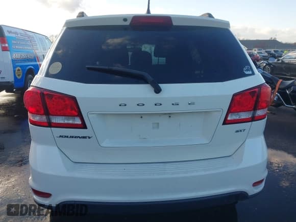 ✅ 2017 Dodge Journey SXT • VIN: 3C4PDCBB2HT701365 • Lot: 43678836. Listed on IAAI with 136,824 mi. Free auction sales archive from the USA and detailed vehicle history report at DreamBid. Image 17.