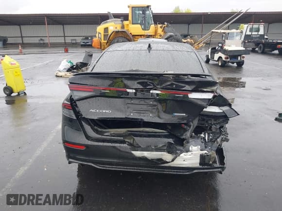 ✅ 2024 Honda Accord Sport-L • VIN: 1HGCY2F7XRA032792 • Лот: 43368466. Опубликован ранее на IAAI с пробегом 28 827 миль. Бесплатный доступ к архиву аукционных продаж из США и подробный отчёт об истории автомобиля на DreamBid. Изображение 17.