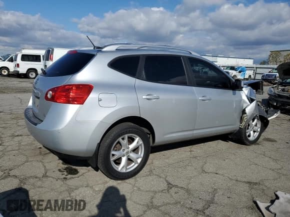 ✅ 2008 Nissan Rogue SL • VIN: JN8AS58T58W003709 • Лот: 87622745. Опубликован ранее на Copart с пробегом 207 282 миль. Бесплатный доступ к архиву аукционных продаж из США и подробный отчёт об истории автомобиля на DreamBid. Изображение 3.
