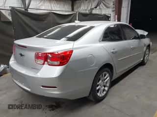 2015 Chevrolet Malibu LT z VIN 1G11C5SL1FU149138, wystawiony jako IAAI lot #43108545 z przebiegiem 127 111 mil mil oraz . Historia ofert i sprzedaży dostępna na DreamBid. Obrazek 4.