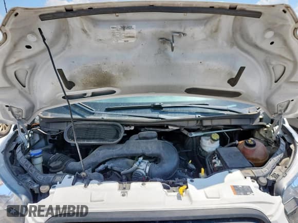 ✅ 2019 Ford Transit • VIN: 1FTYR1YM8KKB61421 • Lot: 69661095. Listed on Copart with 120,325 mi. Free auction sales archive from the USA and detailed vehicle history report at DreamBid. Image 12.