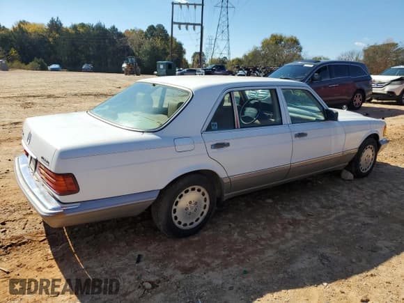 ✅ 1987 Mercedes-Benz 300 SDL • VIN: WDBCB25D7HA312660 • Lot: 91036315. Wystawiony na Copart z przebiegiem 58 515 mil. Bezpłatny archiwum sprzedaży aukcyjnych z USA i szczegółowy raport historii pojazdu na DreamBid. Zdjęcie 3.