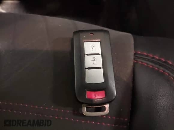 2018 Mitsubishi Outlander SE with VIN JA4AR3AW5JZ033503, listed as a IAAI auction lot 42041144 with 102,193 mi miles and . Bid and sale history available at DreamBid. Image 11.