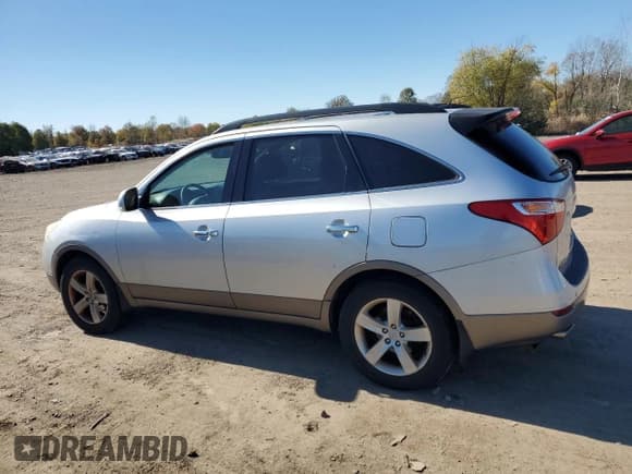 ✅ 2010 Hyundai Veracruz Limited • VIN: KM8NU4CC7AU100898 • Lot: 90535905. Listed on Copart with 245,246 mi. Free auction sales archive from the USA and detailed vehicle history report at DreamBid. Image 2.