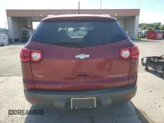 ✅ 2010 Chevrolet Traverse 1LT • VIN: 1GNLRFED4AS126232 • Lot: 61308014. Wystawiony na Copart z przebiegiem 185 140 mil. Bezpłatny archiwum sprzedaży aukcyjnych z USA i szczegółowy raport historii pojazdu na DreamBid. Zdjęcie 6.