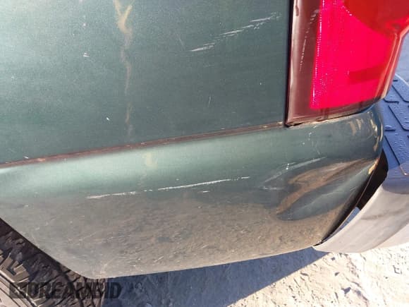 ✅ 2006 Chevrolet Silverado 1500 LT1 • VIN: 2GCEC13TX61197359 • Lot: 43648306. Listed on IAAI with 238,532 mi. Free auction sales archive from the USA and detailed vehicle history report at DreamBid. Image 6.