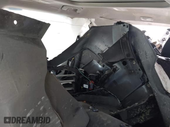 ✅ 2022 Nissan Rogue Platinum • VIN: JN8BT3DC6NW120447 • Lot: 42559369. Wystawiony na IAAI z przebiegiem 13 623 mil. Bezpłatny archiwum sprzedaży aukcyjnych z USA i szczegółowy raport historii pojazdu na DreamBid. Zdjęcie 8.