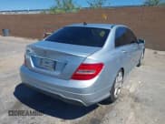 ✅ 2013 Mercedes-Benz C 250 Sport • VIN: WDDGF4HB7DA767103 • Lot: 42780634. Wystawiony na IAAI z przebiegiem 178 380 mil. Bezpłatny archiwum sprzedaży aukcyjnych z USA i szczegółowy raport historii pojazdu na DreamBid. Zdjęcie 4.