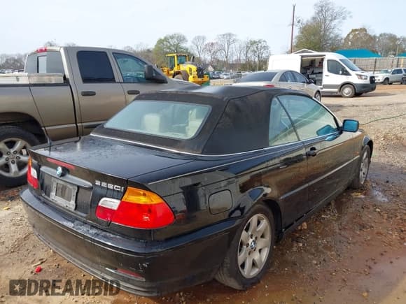 ✅ 2001 BMW 3 Series 325Ci • VIN: WBABS33431JY52306 • Lot: 43694116. Listed on IAAI with 177,914 mi. Free auction sales archive from the USA and detailed vehicle history report at DreamBid. Image 4.