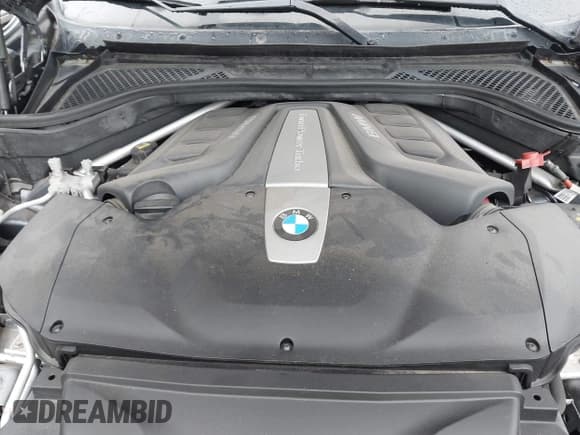 ✅ 2017 BMW X6 xDrive50i • VIN: 5UXKU6C51H0S99533 • Lot: 42862515. Wystawiony na IAAI z przebiegiem 74 660 mil. Bezpłatny archiwum sprzedaży aukcyjnych z USA i szczegółowy raport historii pojazdu na DreamBid. Zdjęcie 10.