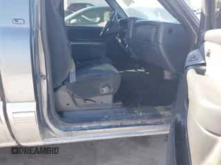 2000 Chevrolet Silverado 2500 с VIN 1GCGK24UXYE337355, выставлен на аукционе IAAI как лот 41631115 с пробегом 134 216 миль миль и . История ставок и продаж доступна на DreamBid. Изображение 5.