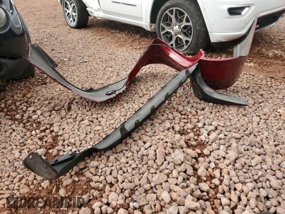 ✅ 2019 Toyota Camry Hybrid XLE • VIN: 4T1B21HK5KU515405 • Lot: 93415675. Listed on Copart with 33,578 mi. Free auction sales archive from the USA and detailed vehicle history report at DreamBid. Image 12.